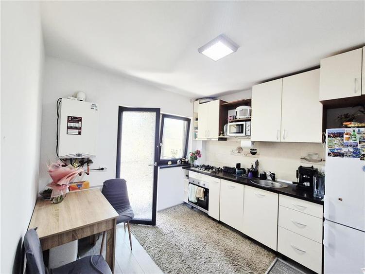 Apartament cu 2 camere decomandat în Bucium