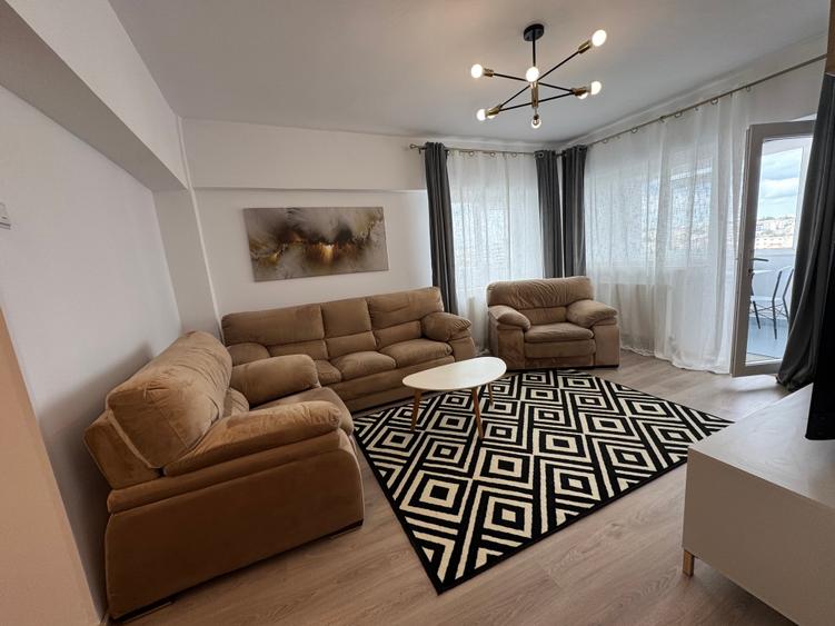 Apartament cu 4 camere decomandat, mobilat în Dacia