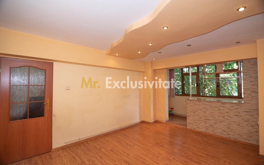 Apartament cu 3 camere decomandat în Prundu