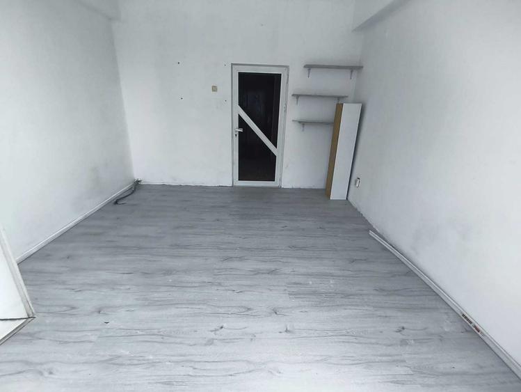Garsonieră decomandată în Zahana