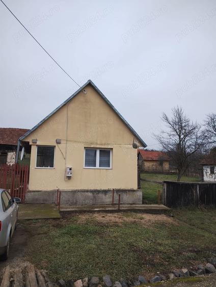 Casă cu 2 camere cu Teren 1200 Mp în Brestovăț