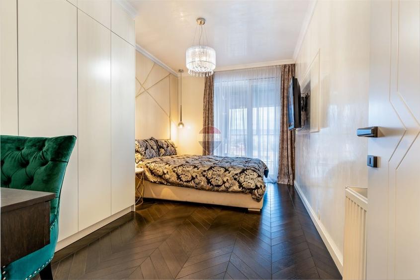 Apartament cu 3 camere semidecomandat, mobilat în Central