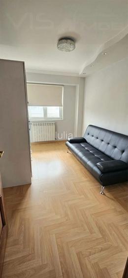 De vanzare apartament cu 3 camere in Onesti