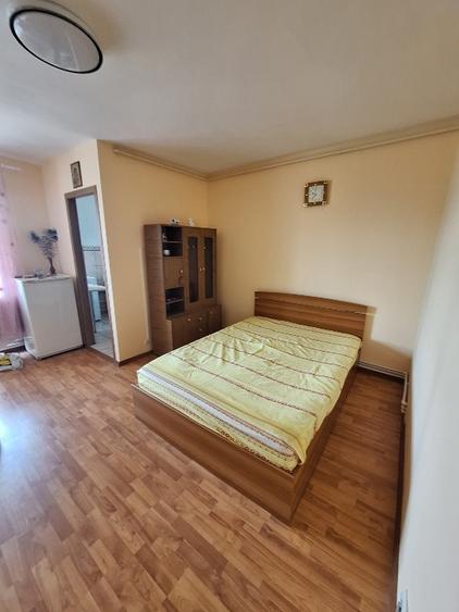 Garsonieră decomandată în Calea Romanului