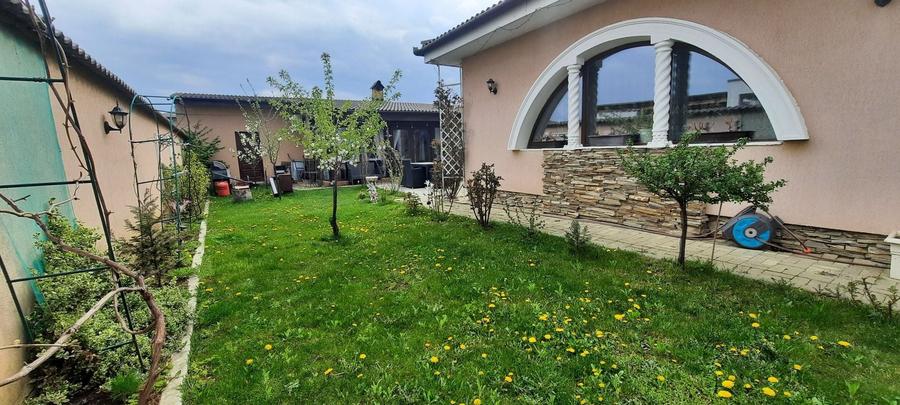 Casă individuală cu 4 camere cu Canalizare în Șelimbăr