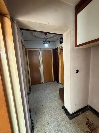 Apartament cu 3 camere circular în Drumul Taberei