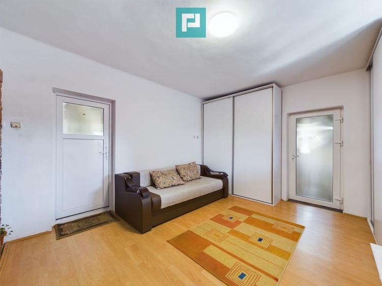 Casă cu 5 camere cu Teren 389 Mp în Central