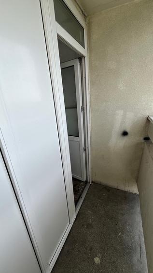 Garsonieră decomandată, mobilată în Pajura