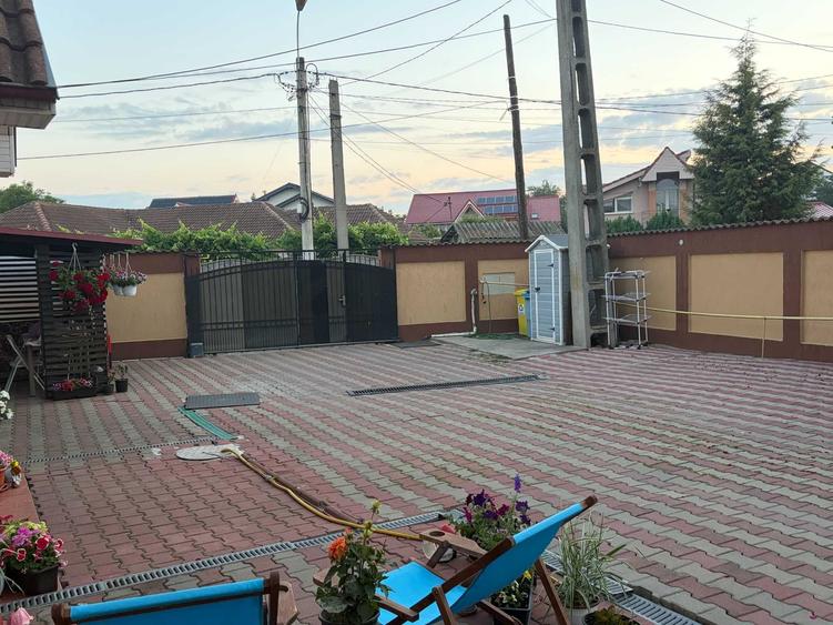 Casă cu 2 camere cu Teren 150 Mp în Central