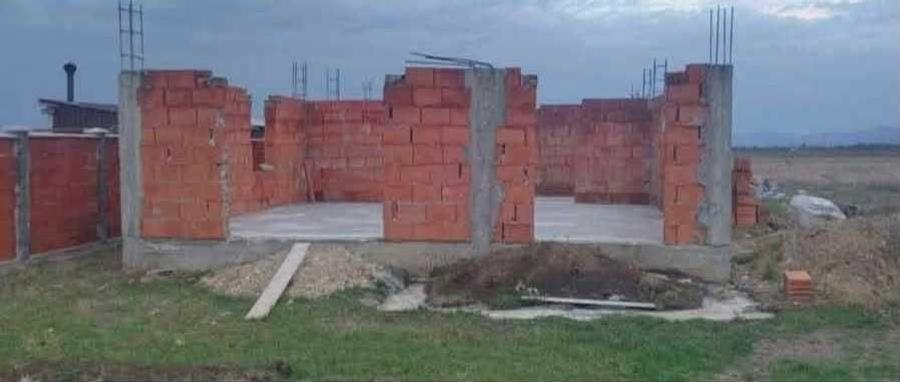 Casă cu 2 camere în Aluniș