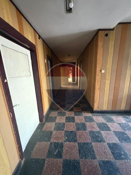 Spațiu industrial, de 724 mp, în Central