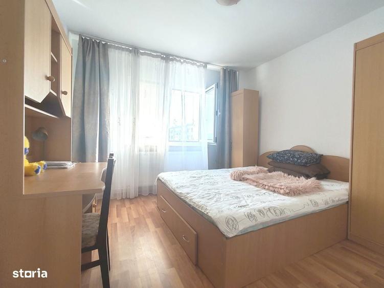 Apartament cu 3 camere decomandat în Găvana