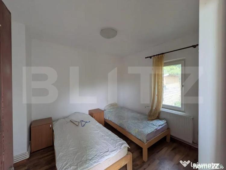 Casă cu 9 camere cu Teren 439 Mp în Central