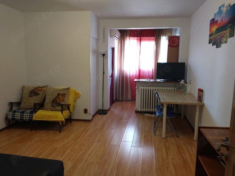 Garsonieră decomandată în Colentina