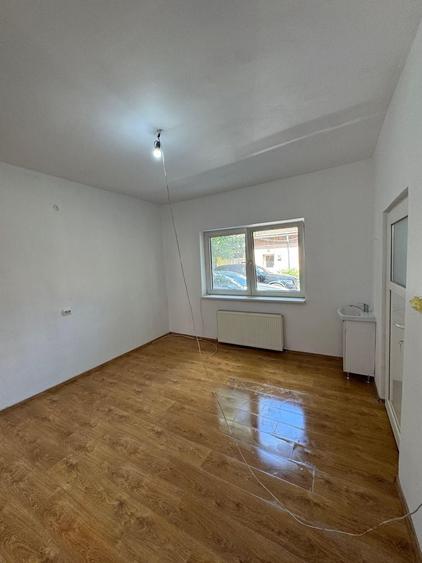 Casă cu 2 camere cu Teren 40 Mp în Central