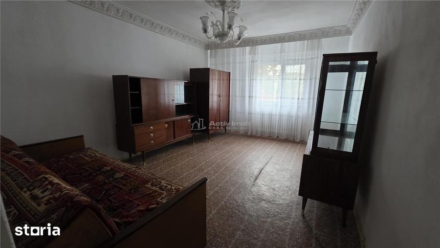 Apartament cu 2 camere decomandat în Malu Mare