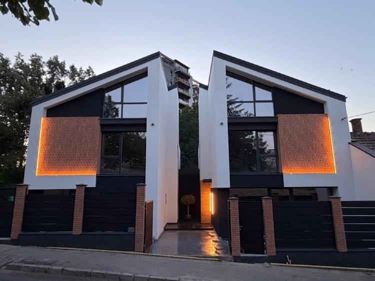 Duplex cu 4 camere cu Canalizare în Mănăștur