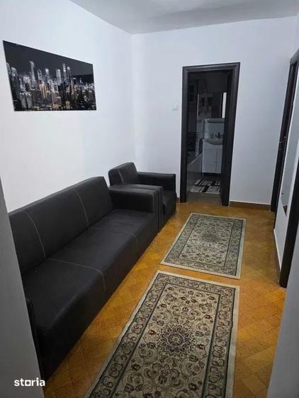 Apartament cu 3 camere decomandat în Gară