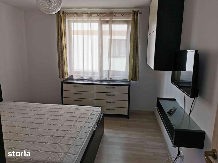 Apartament cu 2 camere decomandat, mobilat în Tractorul