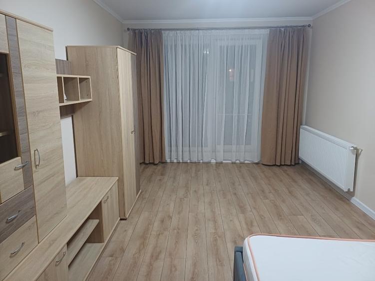 Garsonieră decomandată, mobilată în Florești