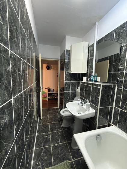 Inchiriez apartament 2 camere Moroasa - 3