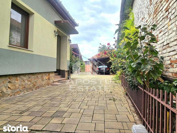 Casă cu 5 camere cu Piscina în Central