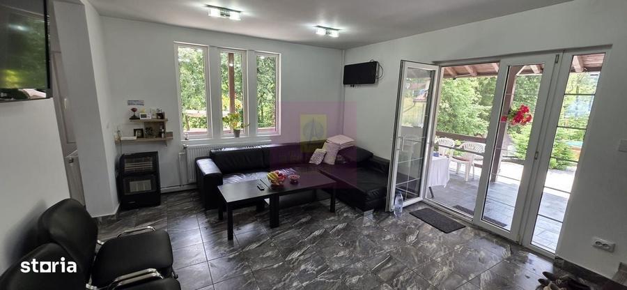 Casă cu 4 camere în Trăisteni