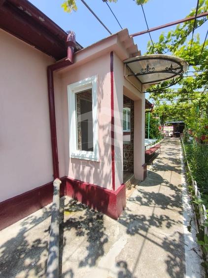 Casă individuală cu 5 camere cu Canalizare în Poiana