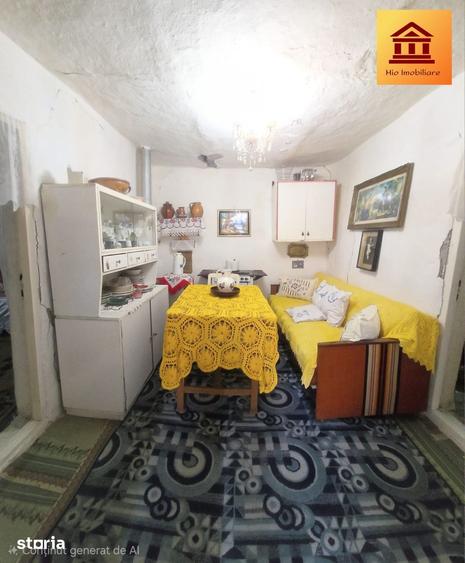 Casă cu 2 camere cu Teren 1475 Mp în Felnac