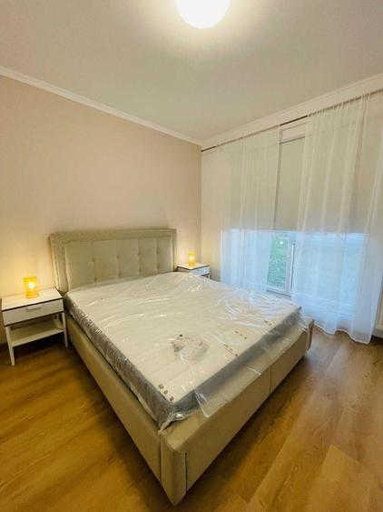 Apartament cu 2 camere decomandat în Titan