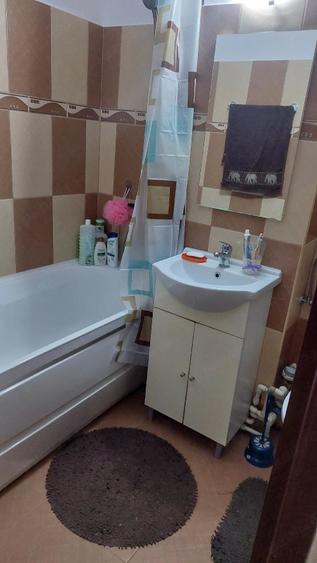 inchiriez apartament 2 camere - 1