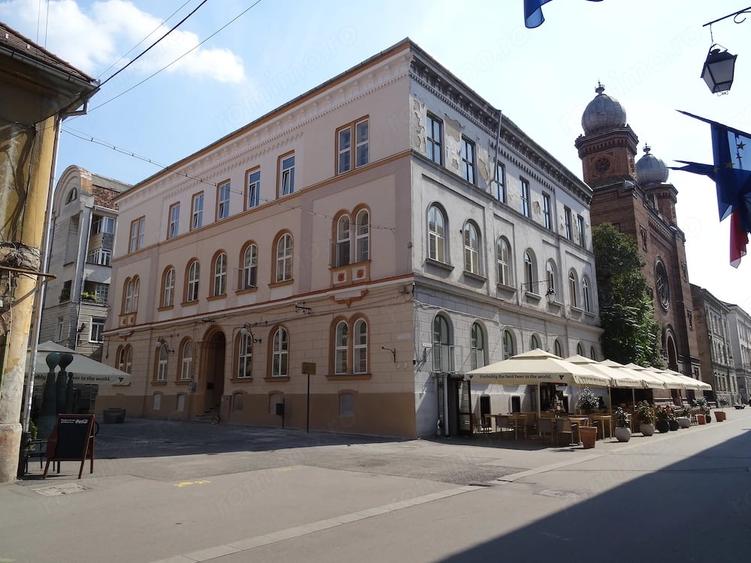 Apartament cu 2 camere semidecomandat în P-ța Unirii