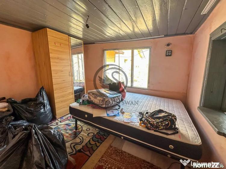 Casă cu 7 camere cu Teren 1100 Mp în Ciorani