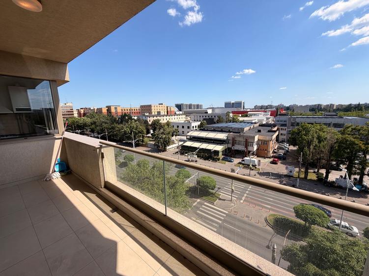 Apartament cu 3 camere semidecomandat, mobilat în Cotroceni