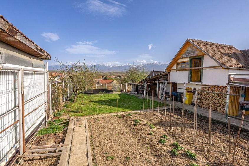 Casă individuală cu 5 camere cu Canalizare în Central