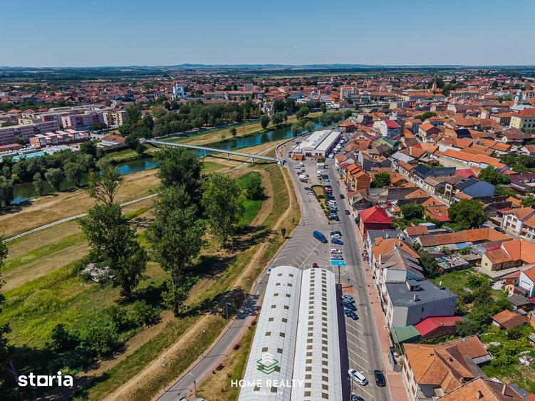 Casă cu Teren 183 Mp în Central