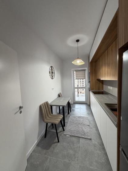 Apartament cu 2 camere decomandat în Metalurgiei
