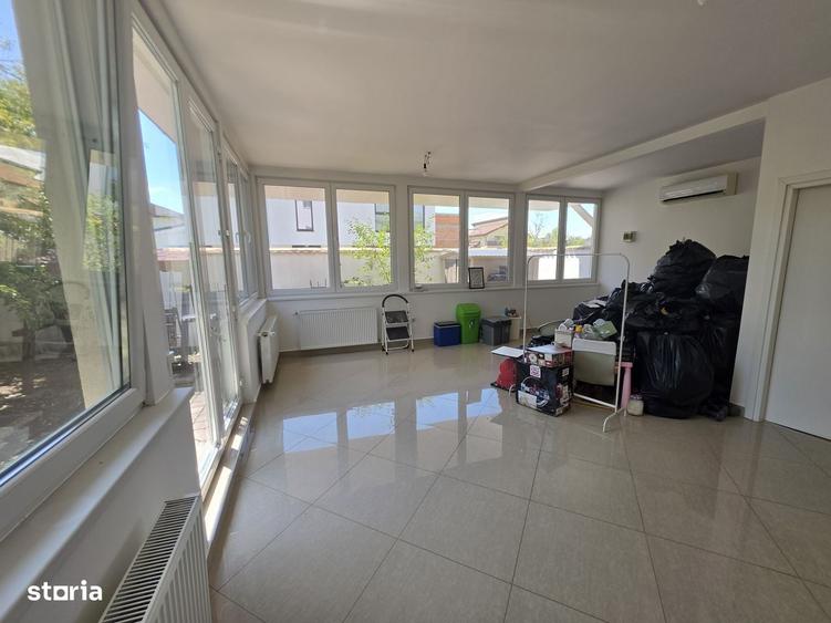 Casă cu 4 camere în Central