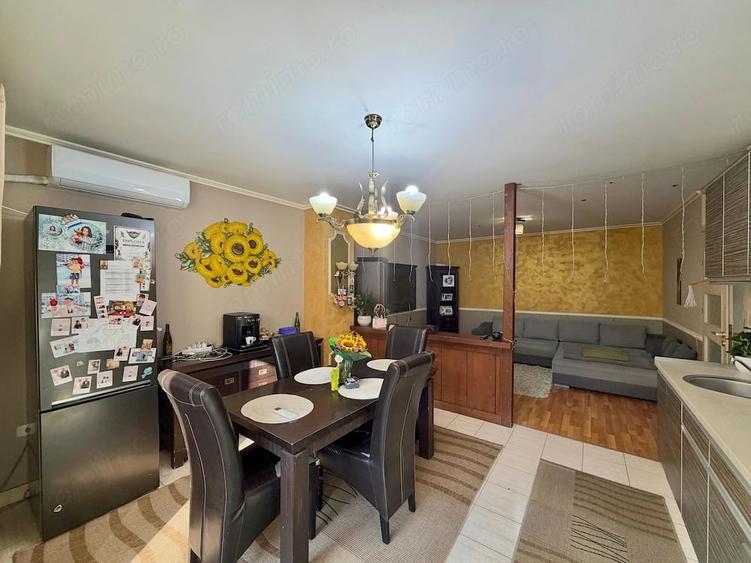 Apartament cu 3 camere semidecomandat în Buziașului