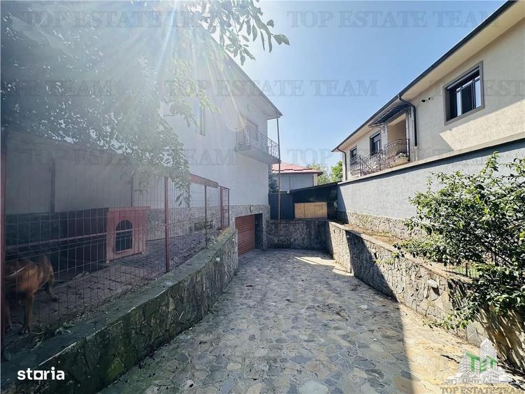 Casă cu 4 camere în Roșu
