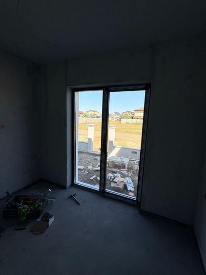 Duplex cu 5 camere cu Canalizare în Chișoda