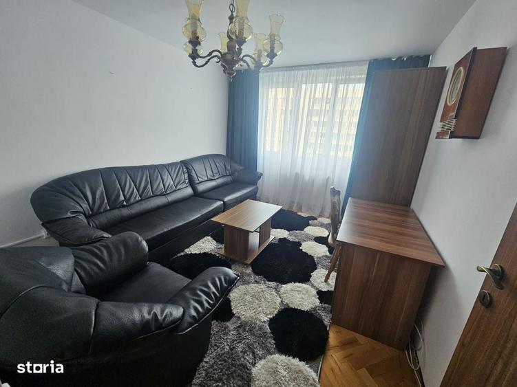 Apartament cu 3 camere decomandat în Centrul Civic