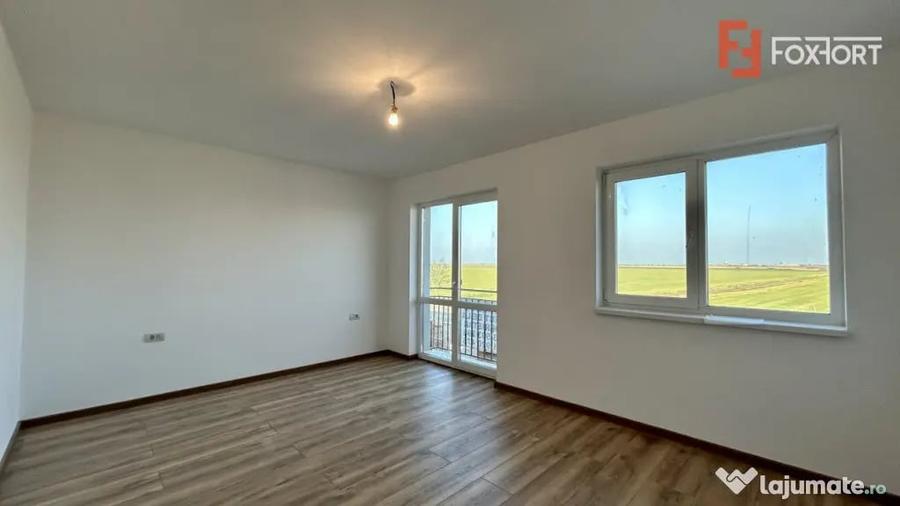 Casă cu 5 camere cu Teren 300 Mp în Sânandrei