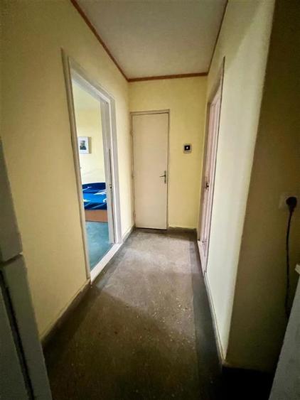 Apartament cu 3 camere semidecomandat în Rogerius