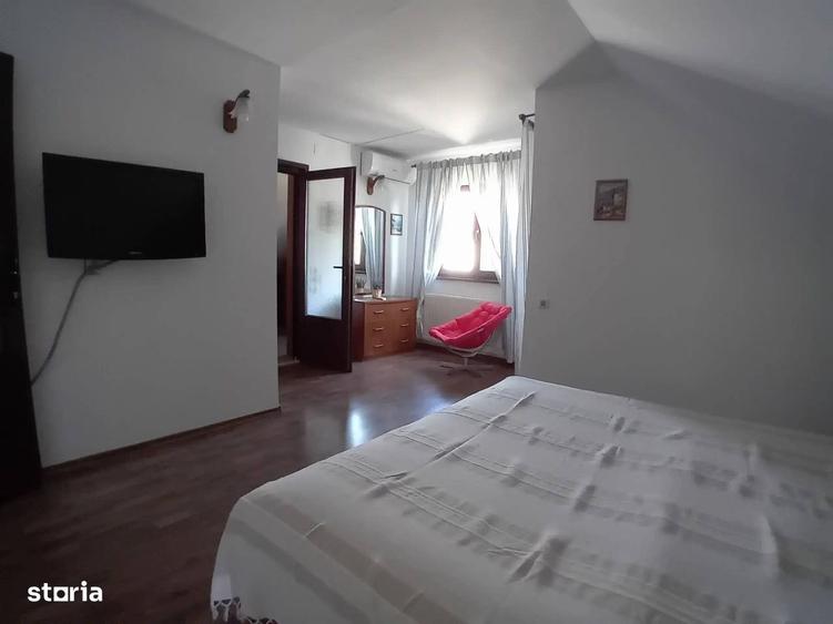 Casă cu 4 camere în Mogoșoaia