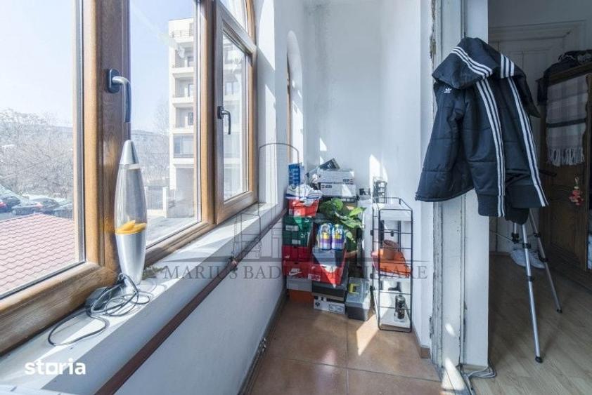 Casă cu 7 camere cu Teren 135 Mp în Vitan