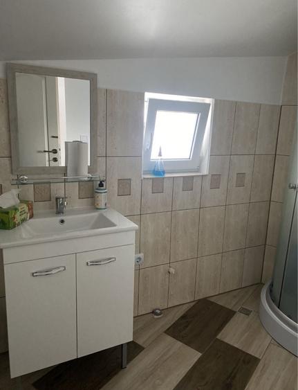 Casă cu 3 camere cu Teren 200 Mp în Central