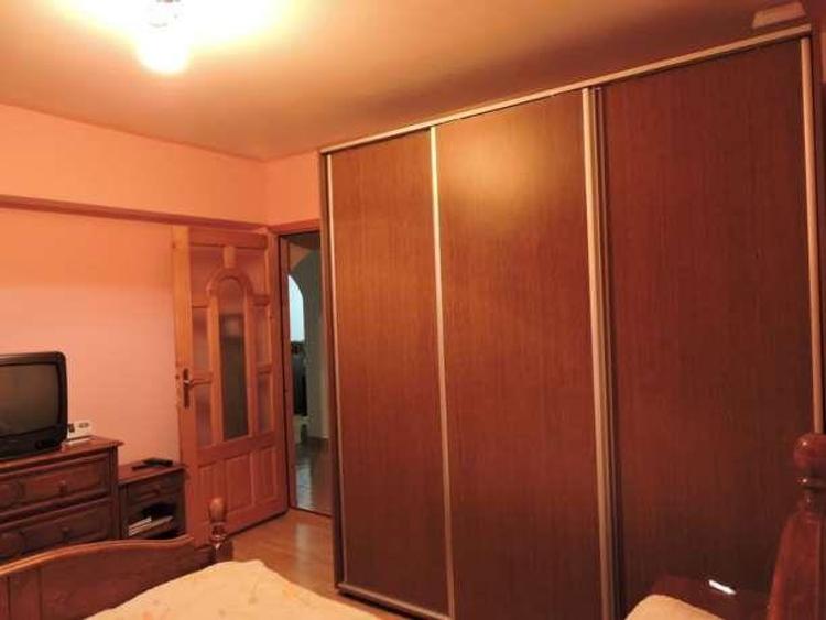 Apartament cu 3 camere decomandat în Burdujeni