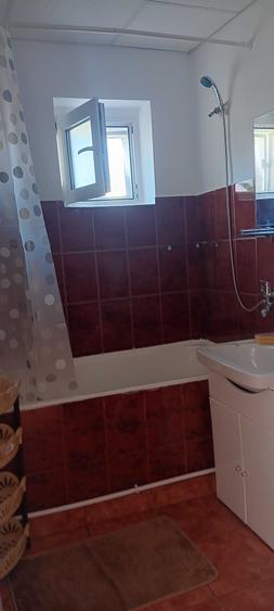 Apartament cu 2 camere semidecomandat în Vedea