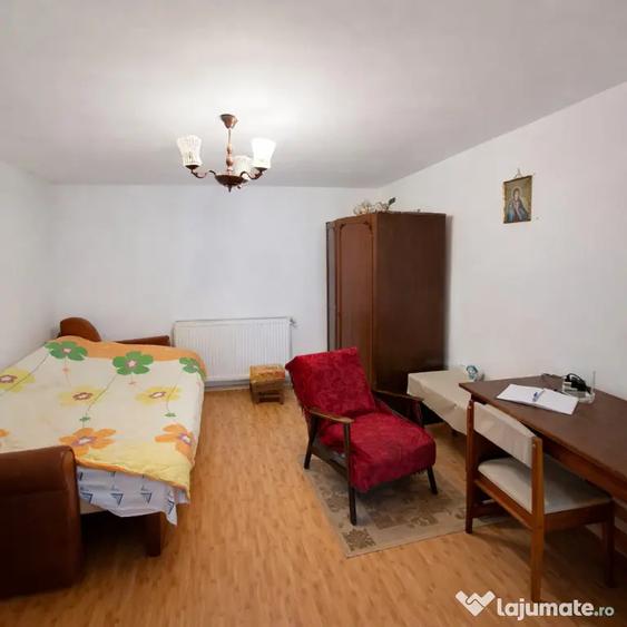 Casă cu 4 camere cu Teren 209 Mp în Central